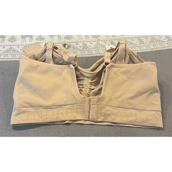 Kindred Bravely Sublime | Patented All-in-One Pumping & Nursing Bra EasyClip - Picture 3 of 8